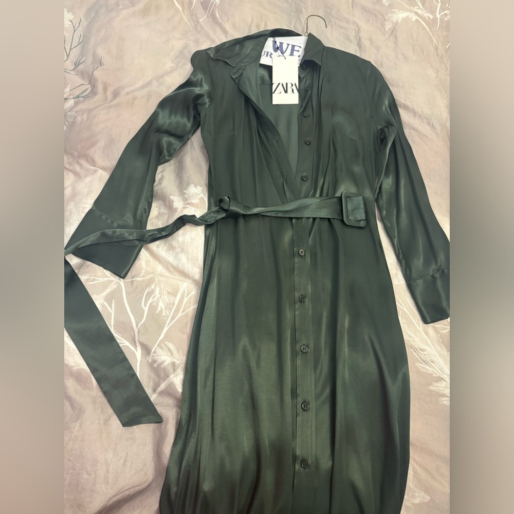 Green satin Zara dress size small